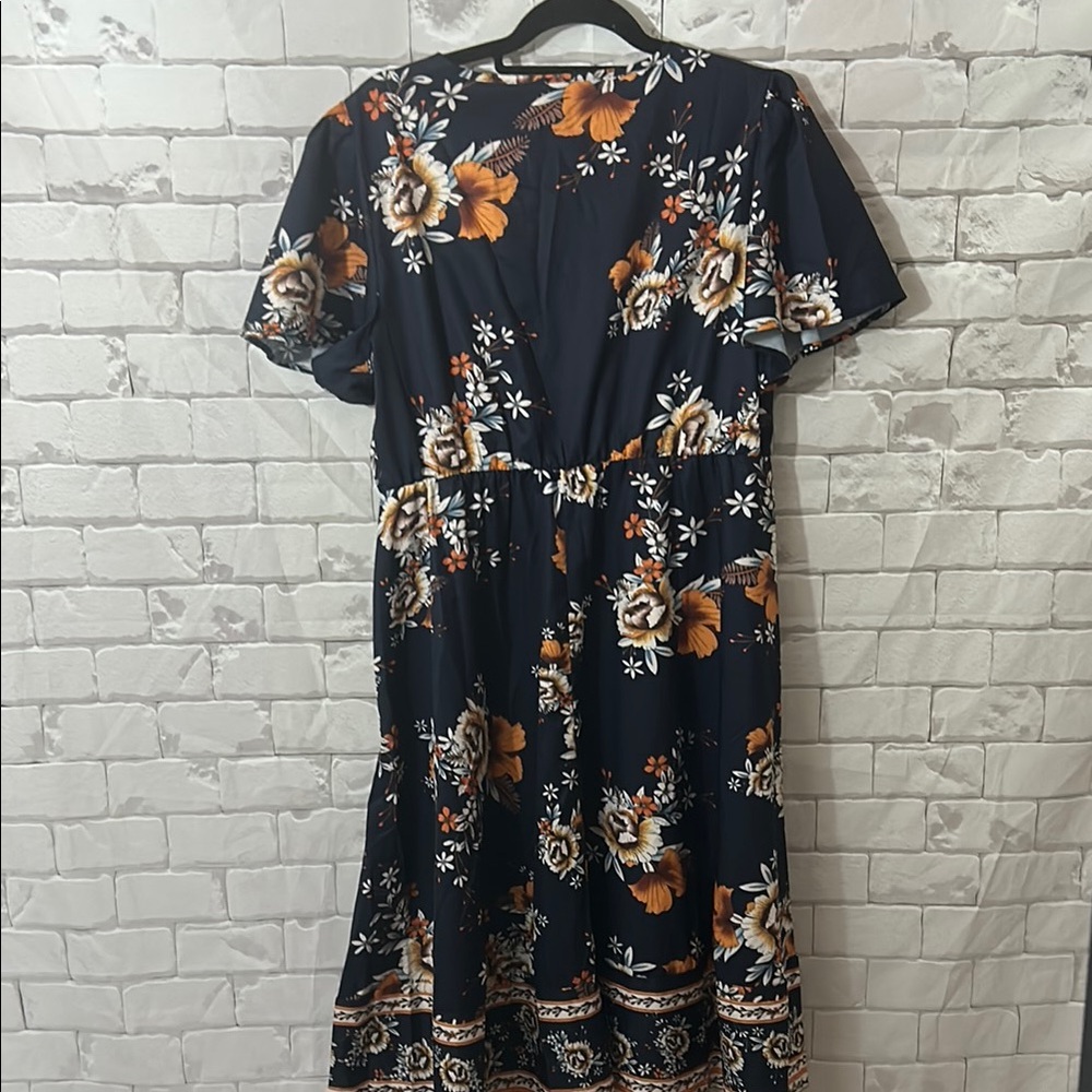 BloomChic Dark Blue Floral Midi Dress Size 12 - Picture 3 of 3
